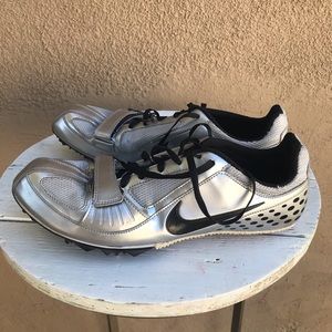 Track and field Nike sneakers for men size 11.5